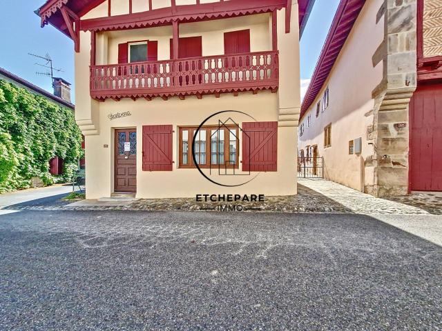 Maison 12 pièces 276 m²