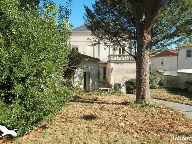 Maison 12 pièces 278 m²