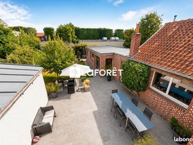 Maison 12 pièces 280 m²