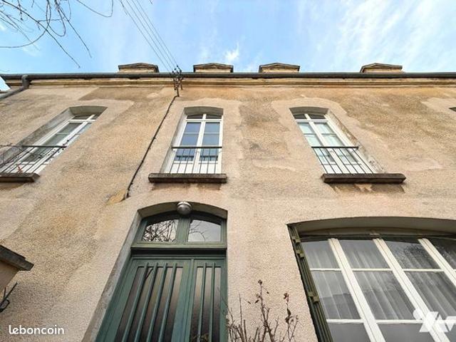 Maison 12 pièces 280 m²