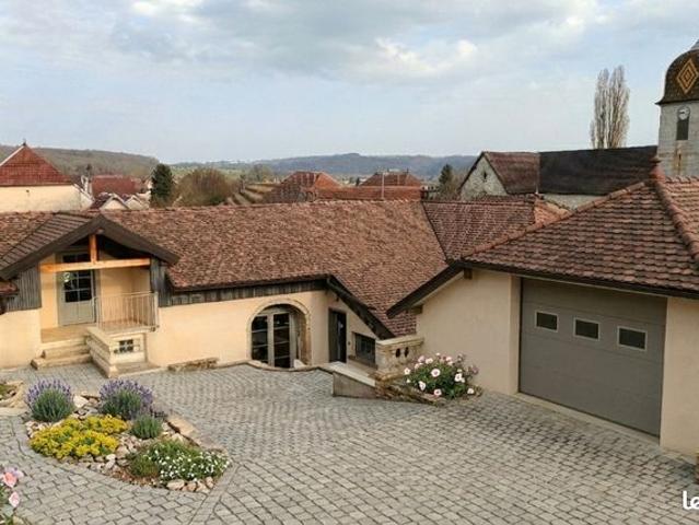 Maison 12 pièces 280 m²