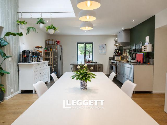 Maison 12 pièces 281 m²
