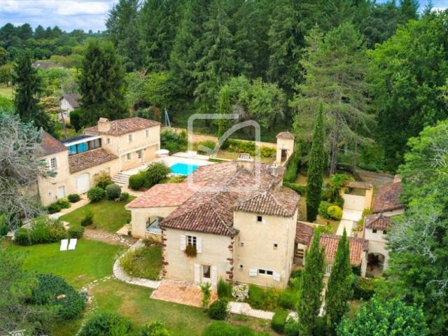 Maison 12 pièces 287 m²