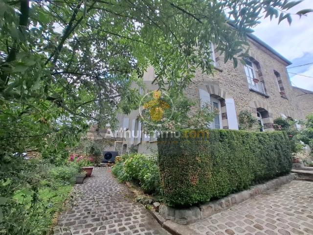 Maison 12 pièces 285 m²