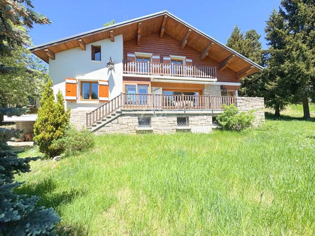 Maison 12 pièces 288 m²