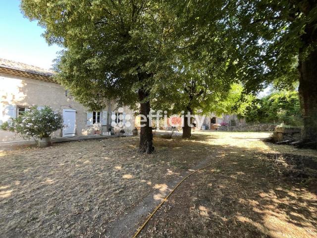 Maison 12 pièces 289 m²