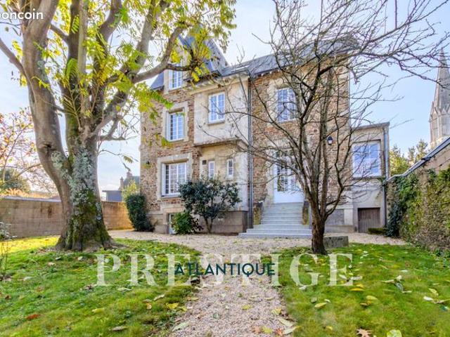 Maison 12 pièces 293 m²