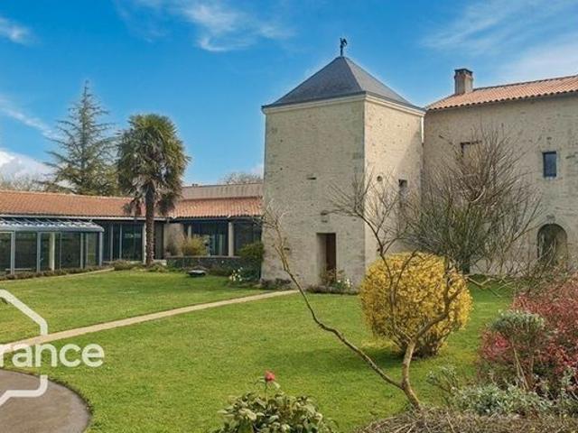 Maison 12 pièces 291 m²