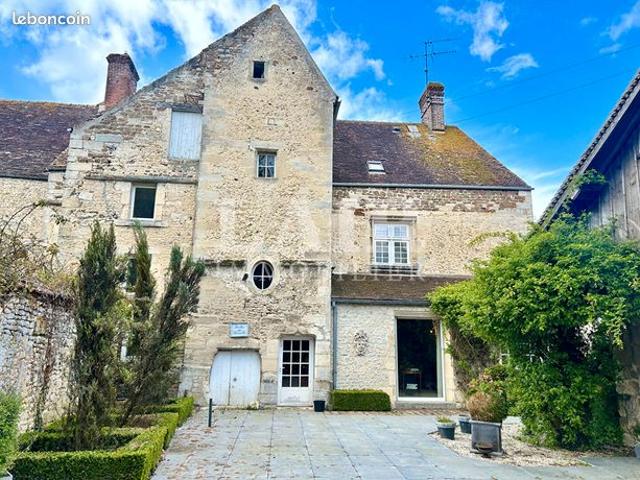 Maison 12 pièces 297 m²