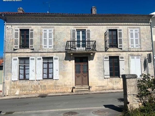 Maison 12 pièces 294 m²