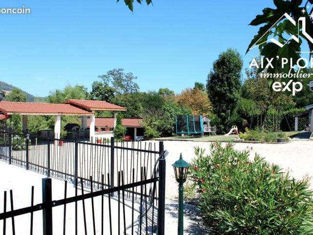 Maison 12 pièces 295 m²