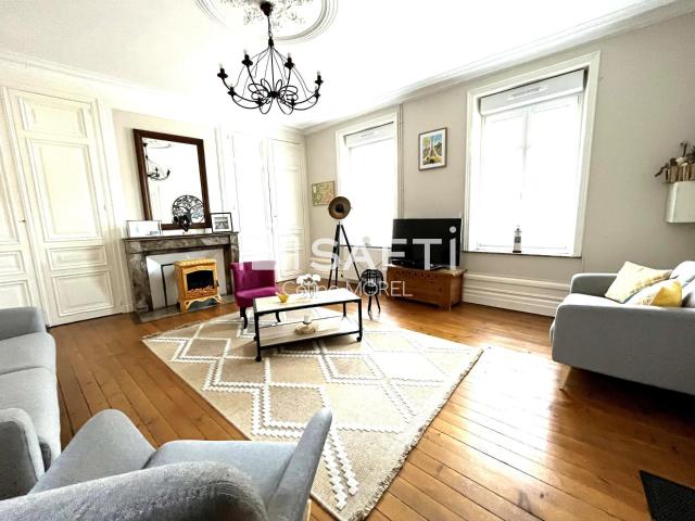 Maison 12 pièces 298 m²