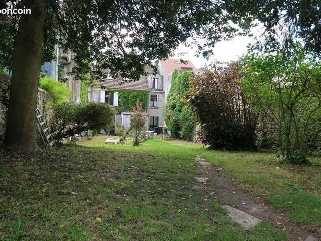 Maison 12 pièces 200 m²
