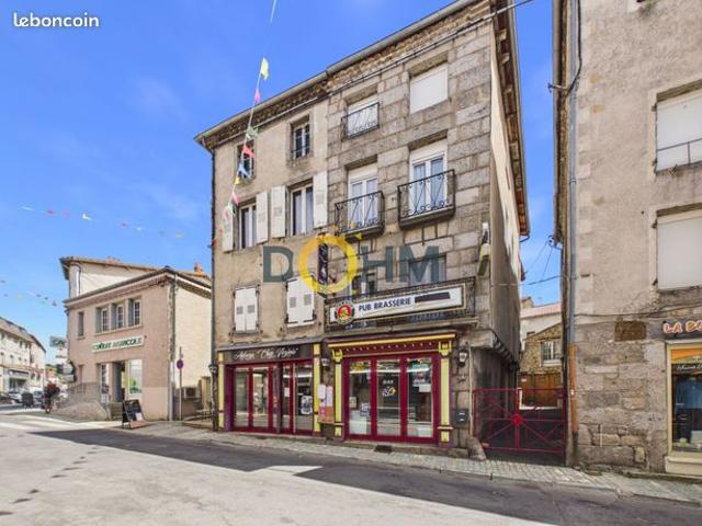 Maison 12 pièces 200 m²