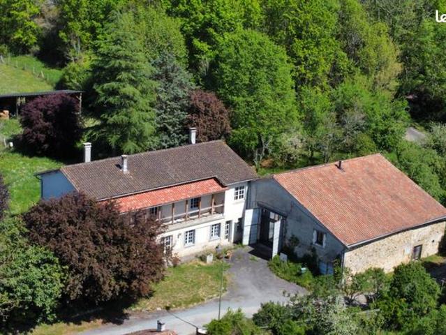 Maison 12 pièces 200 m²