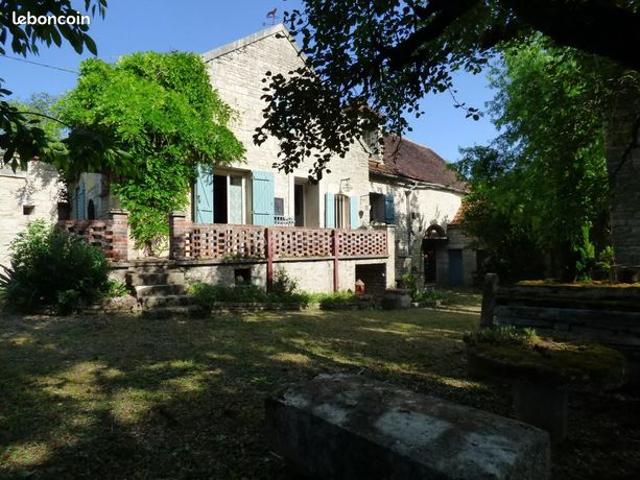Maison 12 pièces 208 m²