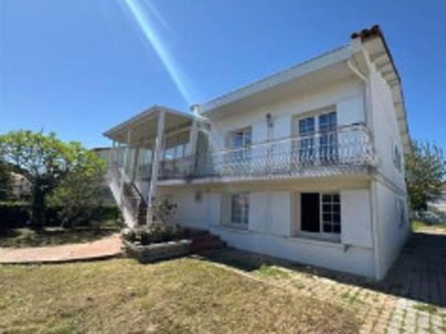 Maison 12 pièces 210 m²