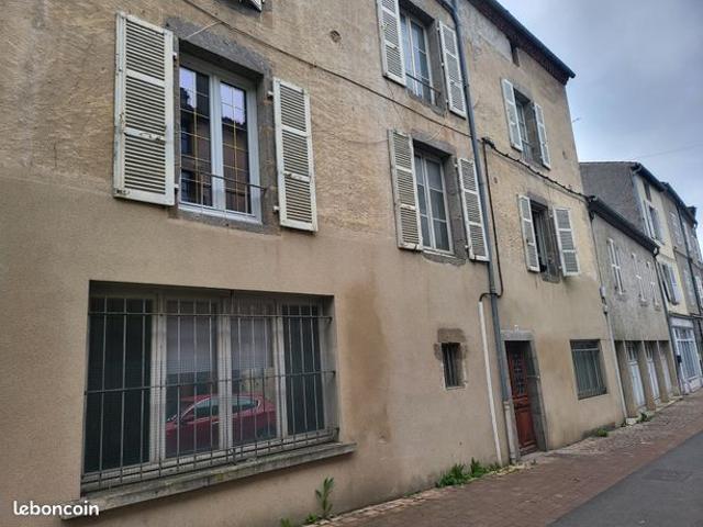 Maison 12 pièces 210 m²