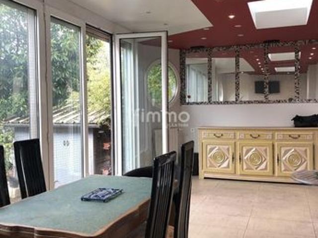 Maison 12 pièces 220 m²