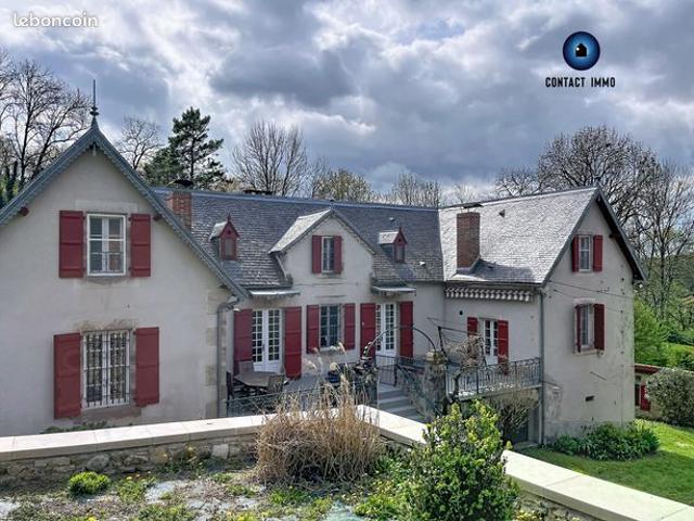 Maison 12 pièces 227 m²