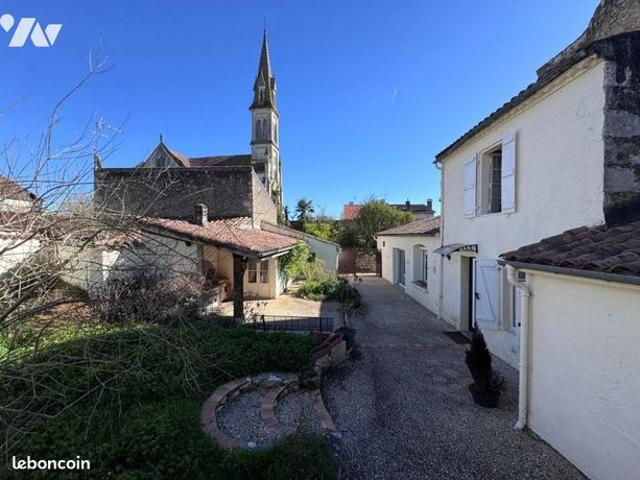 Maison 12 pièces 225 m²