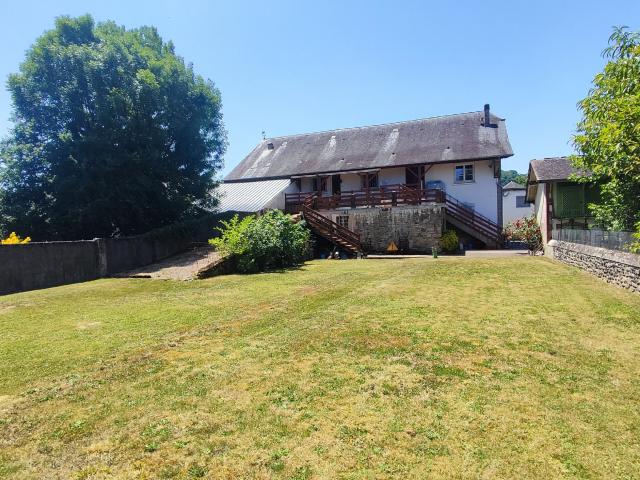 Maison 12 pièces 233 m²
