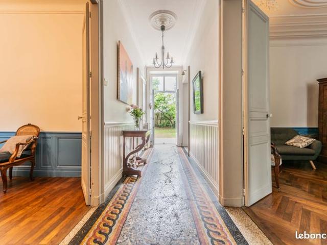 Maison 12 pièces 230 m²