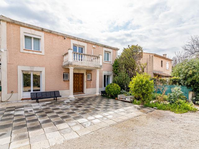 Maison 12 pièces 232 m²