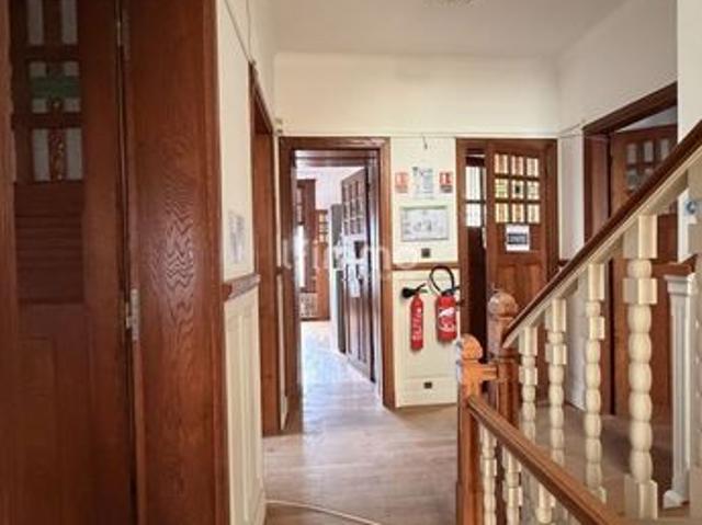 Maison 12 pièces 239 m²