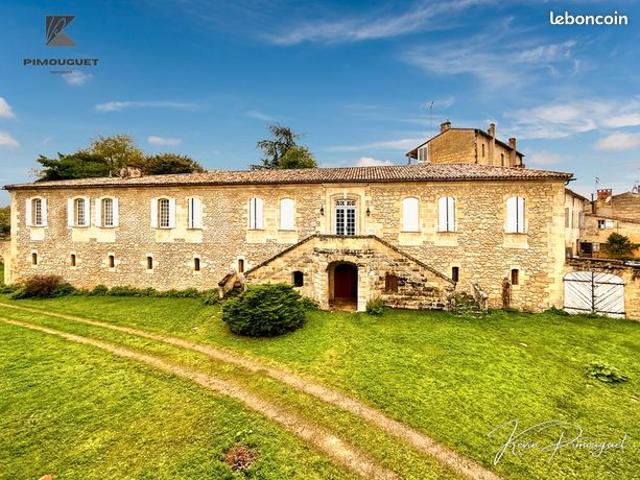 Maison 12 pièces 343 m²