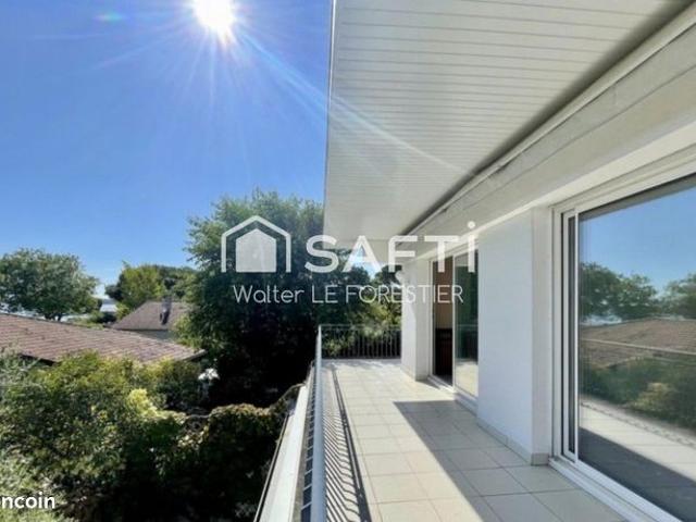 Maison 12 pièces 341 m²