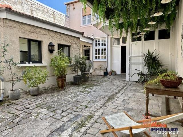 Maison 12 pièces 305 m²