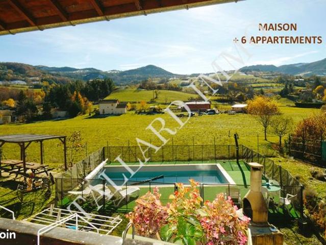 Maison 12 pièces 342 m²