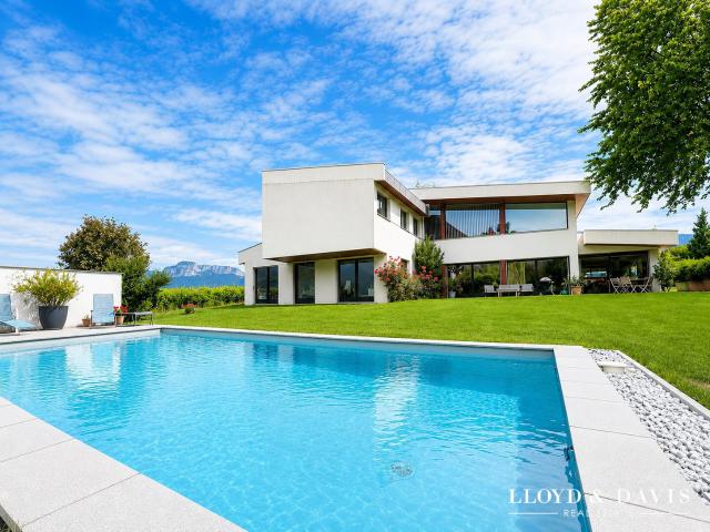 Maison 12 pièces 344 m²