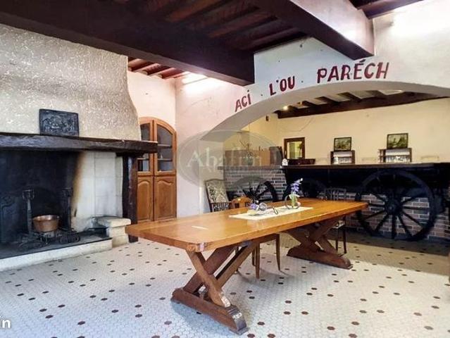 Maison 12 pièces 350 m²
