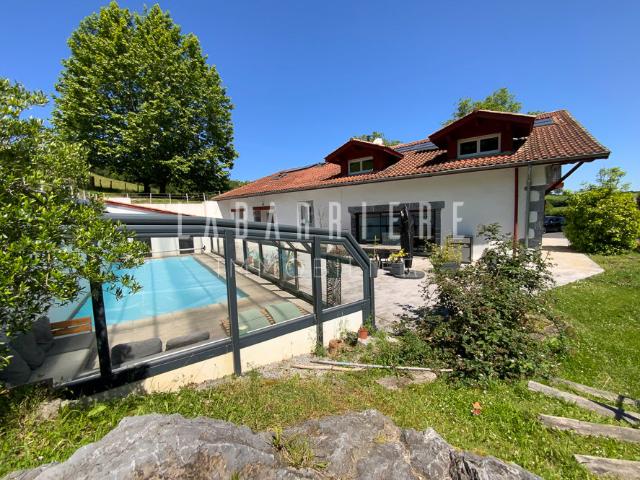 Maison 12 pièces 350 m²