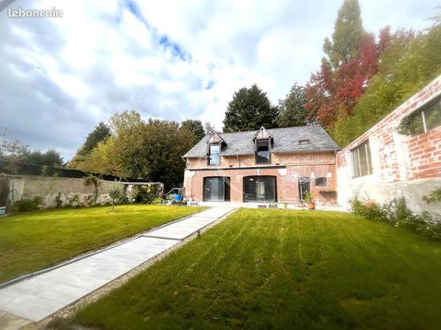 Maison 12 pièces 350 m²