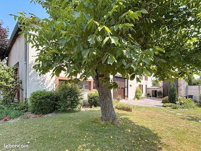 Maison 12 pièces 350 m²