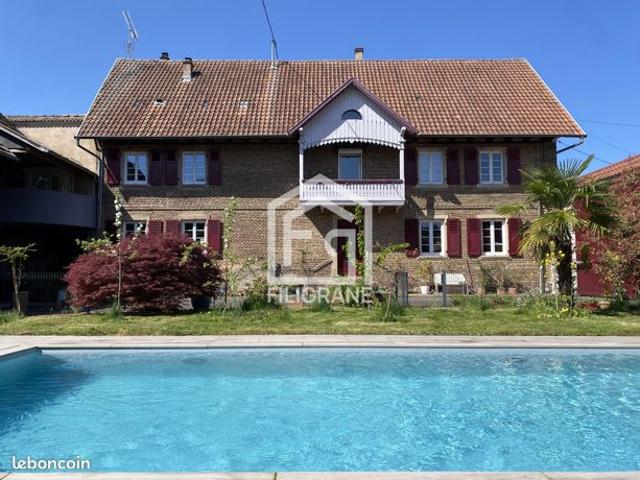 Maison 12 pièces 351 m²