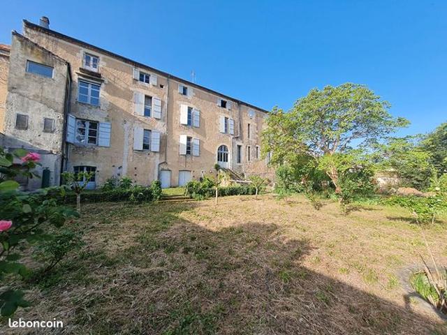 Maison 12 pièces 352 m²