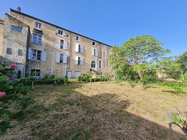 Maison 12 pièces 352 m²