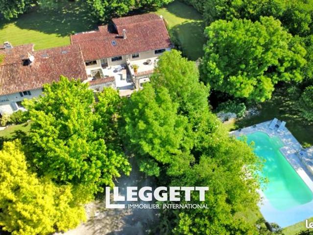 Maison 12 pièces 355 m²