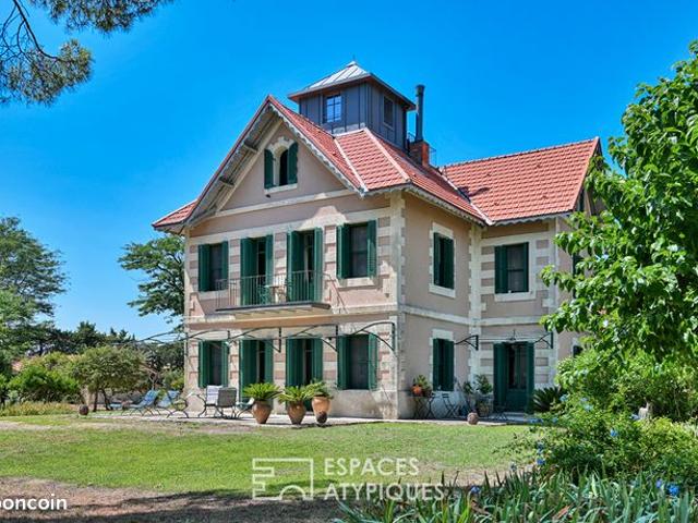 Maison 12 pièces 355 m²