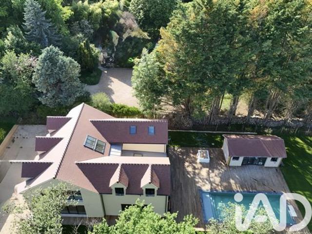 Maison 12 pièces 360 m²