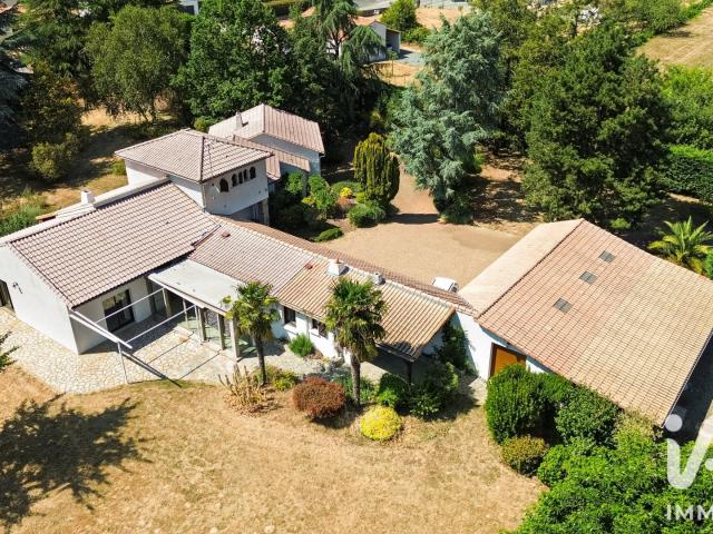 Maison 12 pièces 360 m²