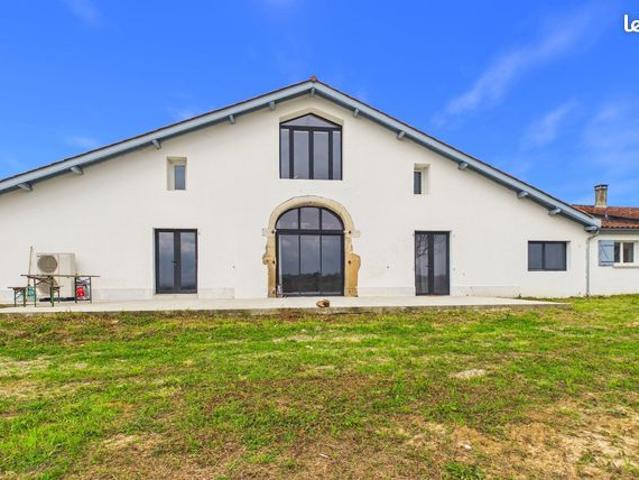 Maison 12 pièces 360 m²