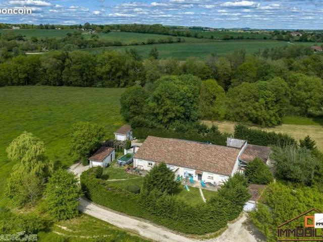 Maison 12 pièces 360 m²