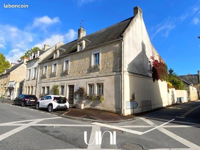 Maison 12 pièces 365 m²
