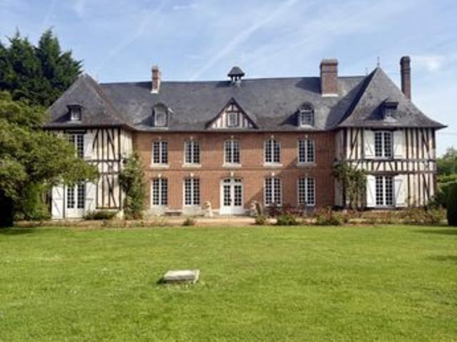 Maison 12 pièces 366 m²