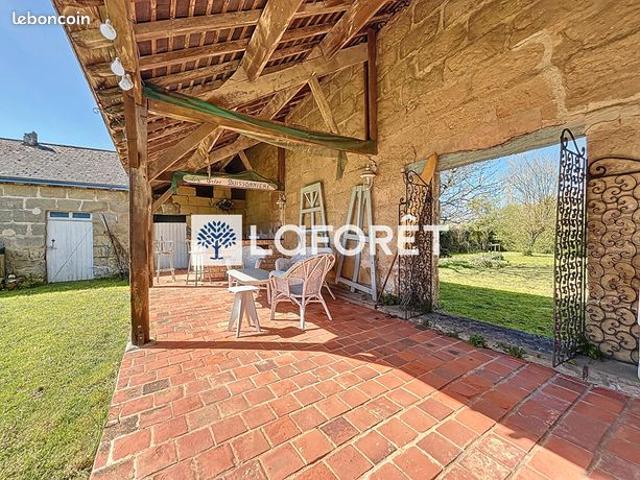 Maison 12 pièces 368 m²